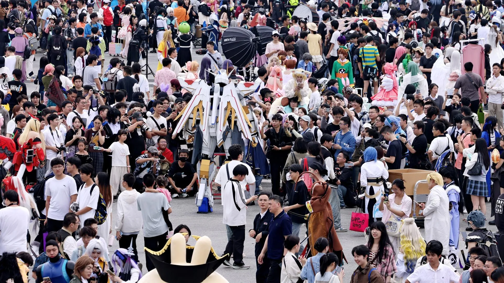 上海动漫嘉年华展会现场——成人动漫本地动漫展览